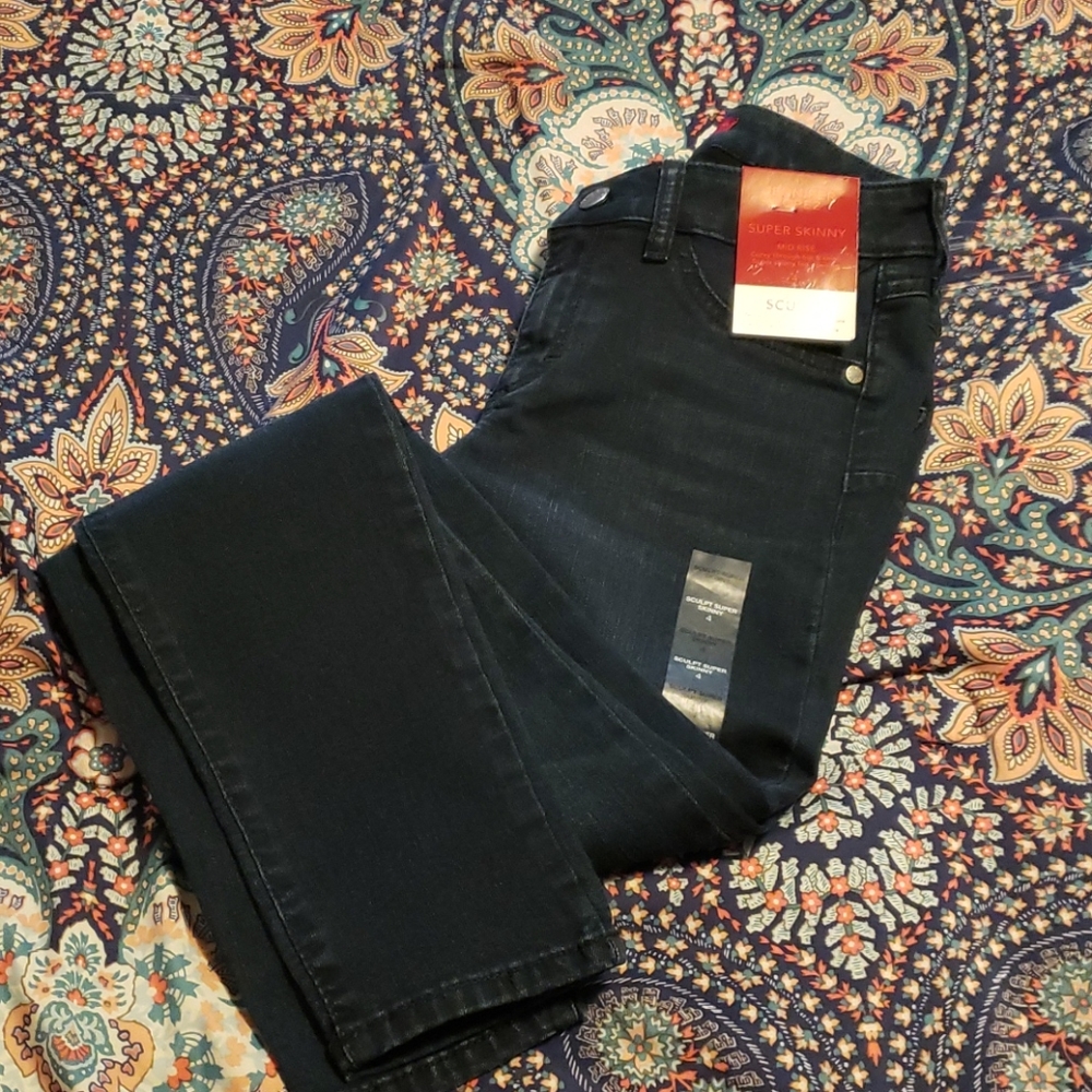 Jennifer Lopez jeans